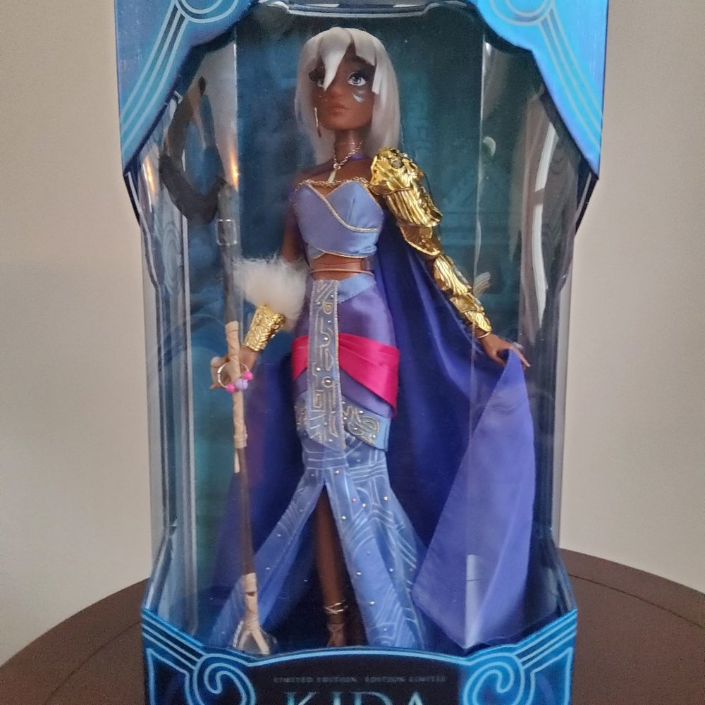 Disney   Atlantis  movie  ‘’KIDA ‘’’limited 17 in doll   Collectable RARE